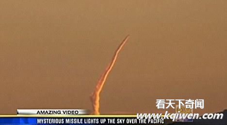 拍摄到美国南加州海岸发射神秘火箭事件(组图)
